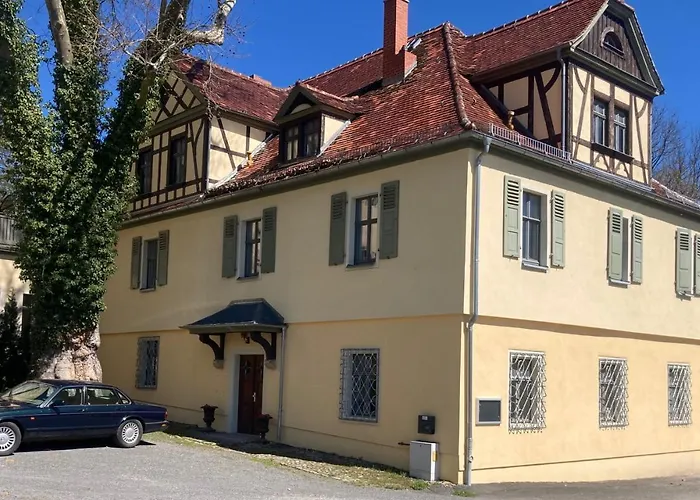 Jagdschloss Bed & Breakfast Hummelshain