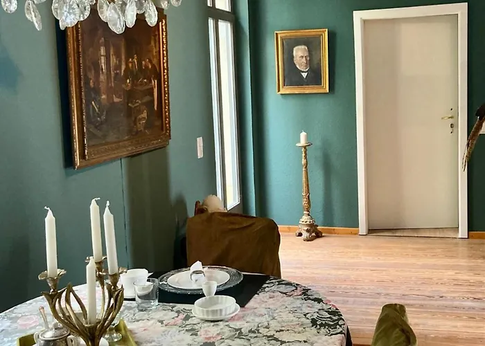 Jagdschloss Bed & Breakfast Hummelshain